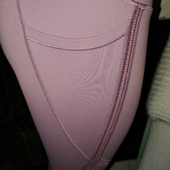 Victoria's Secret Total Knockout High Rise Stitch Detail Pocket Legging XS Short - Picture 5 of 9